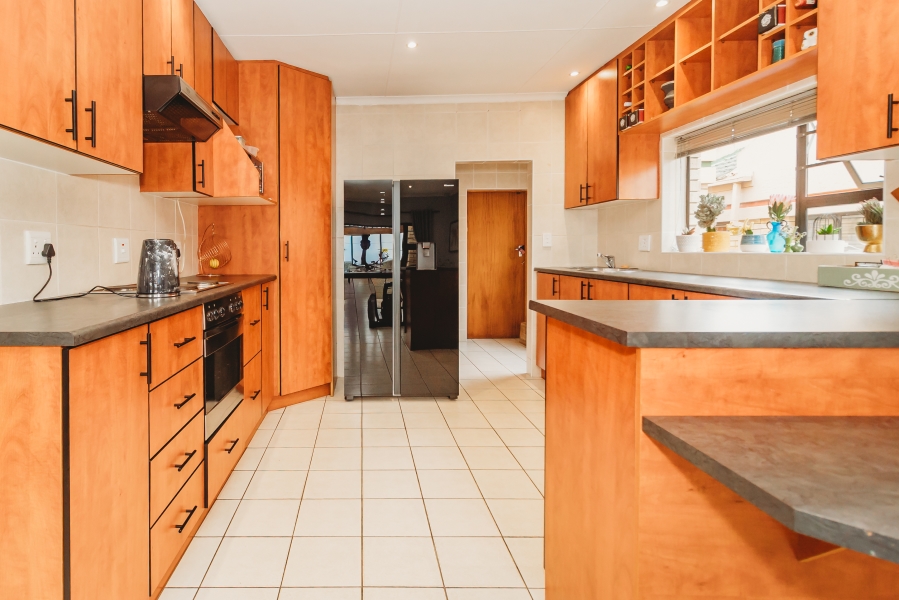 2 Bedroom Property for Sale in Heather Park Western Cape
